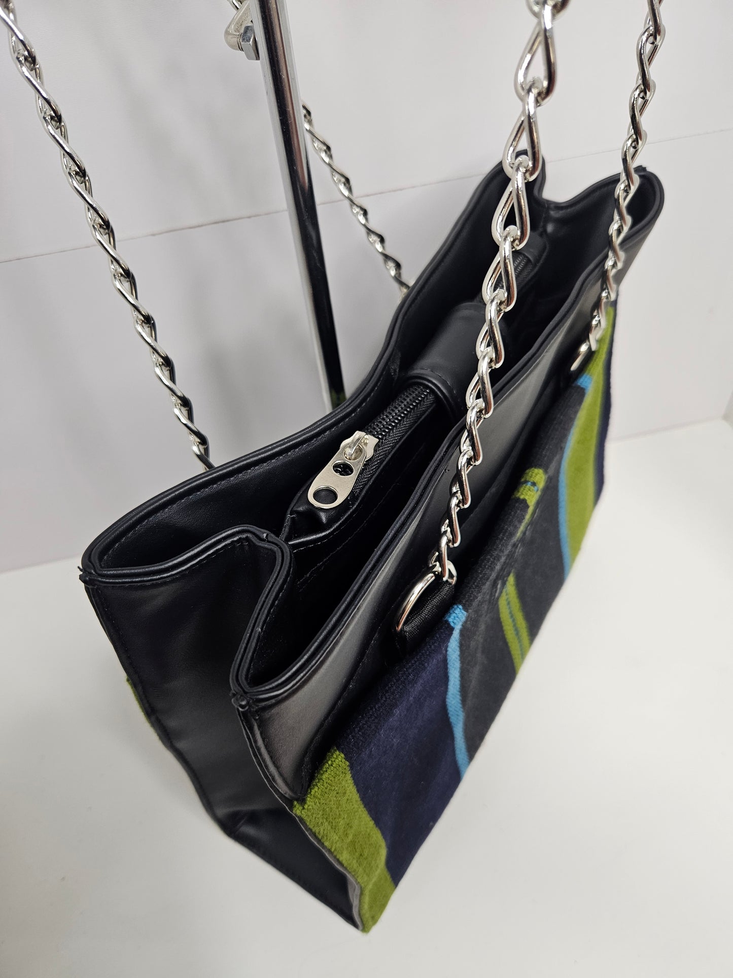 Cartera con cadena (azul verde)