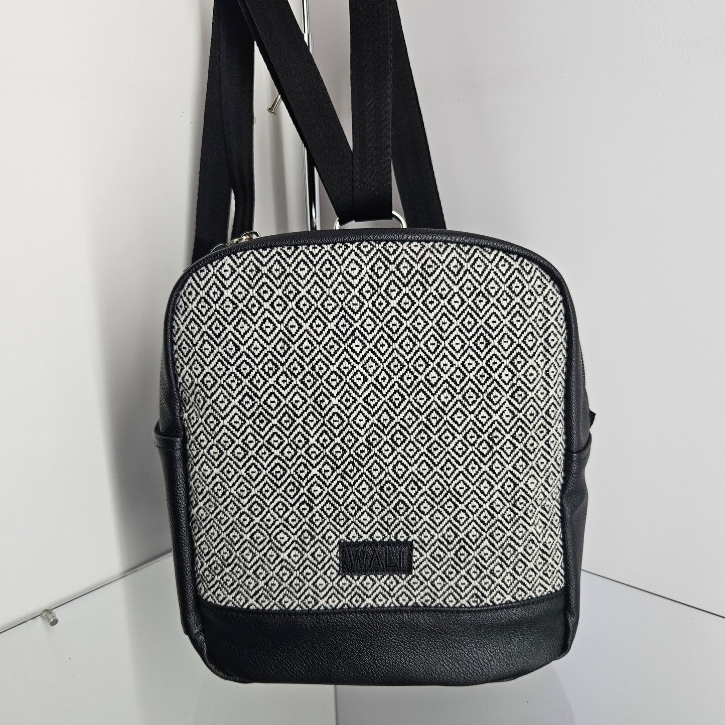 Mochila mini para dama (Perdiz negro)