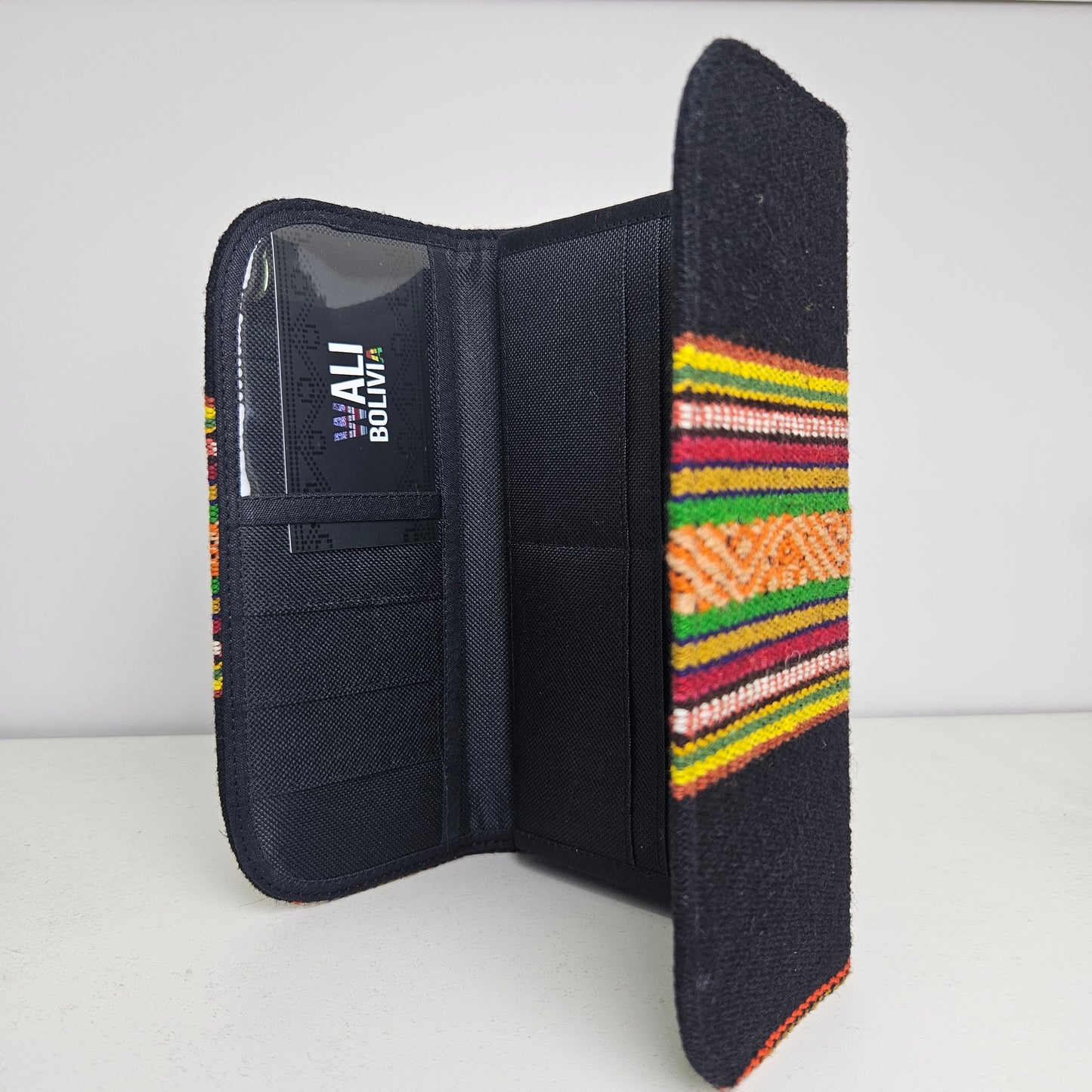 Billetera Portacelular (Negro con diseño medio)