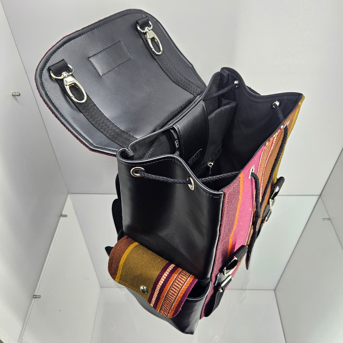 Mochila wali cuero _ cama