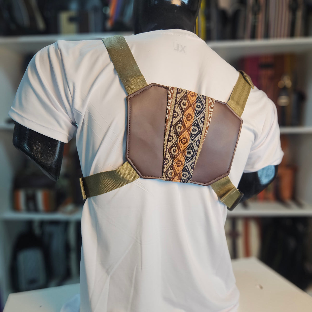 PECHERA TACTICA CUERO _ Beige