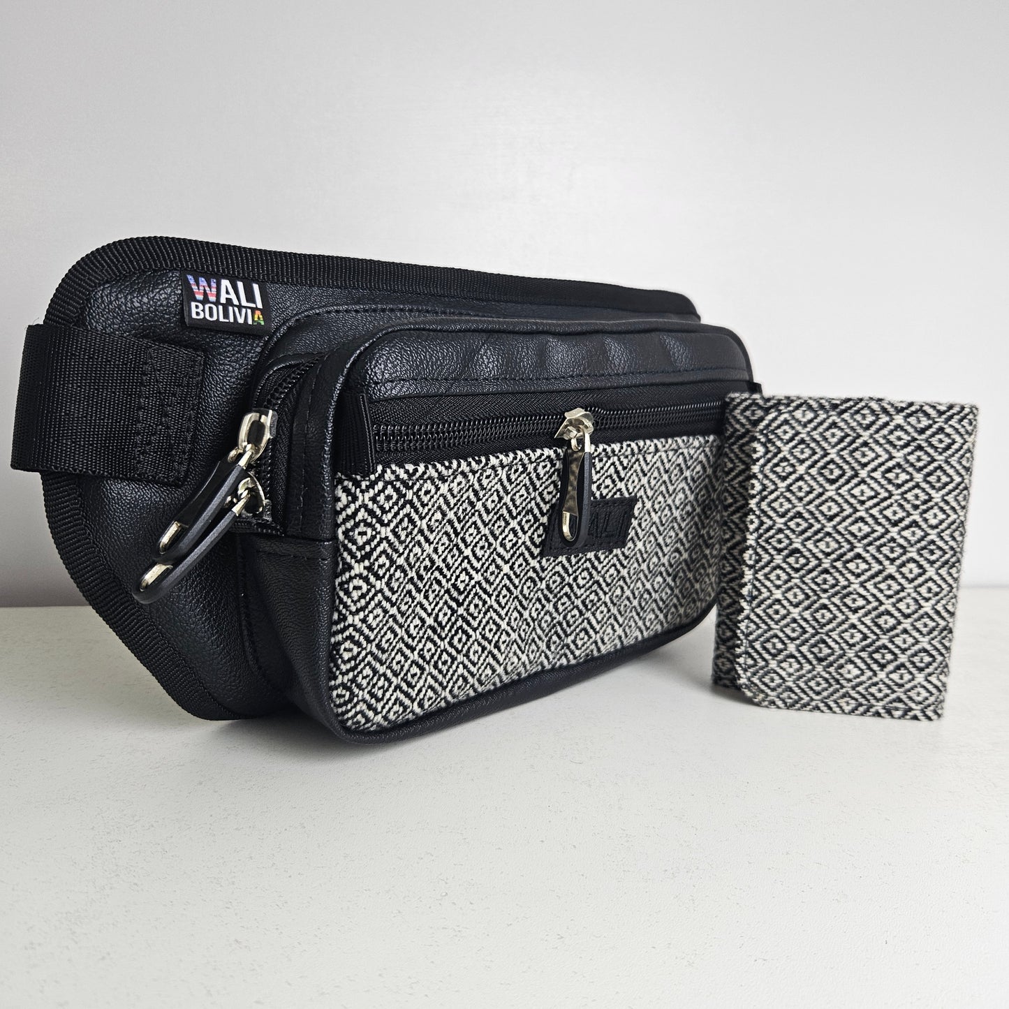 Como riñonera y billetera triple (Perdiz blanco)