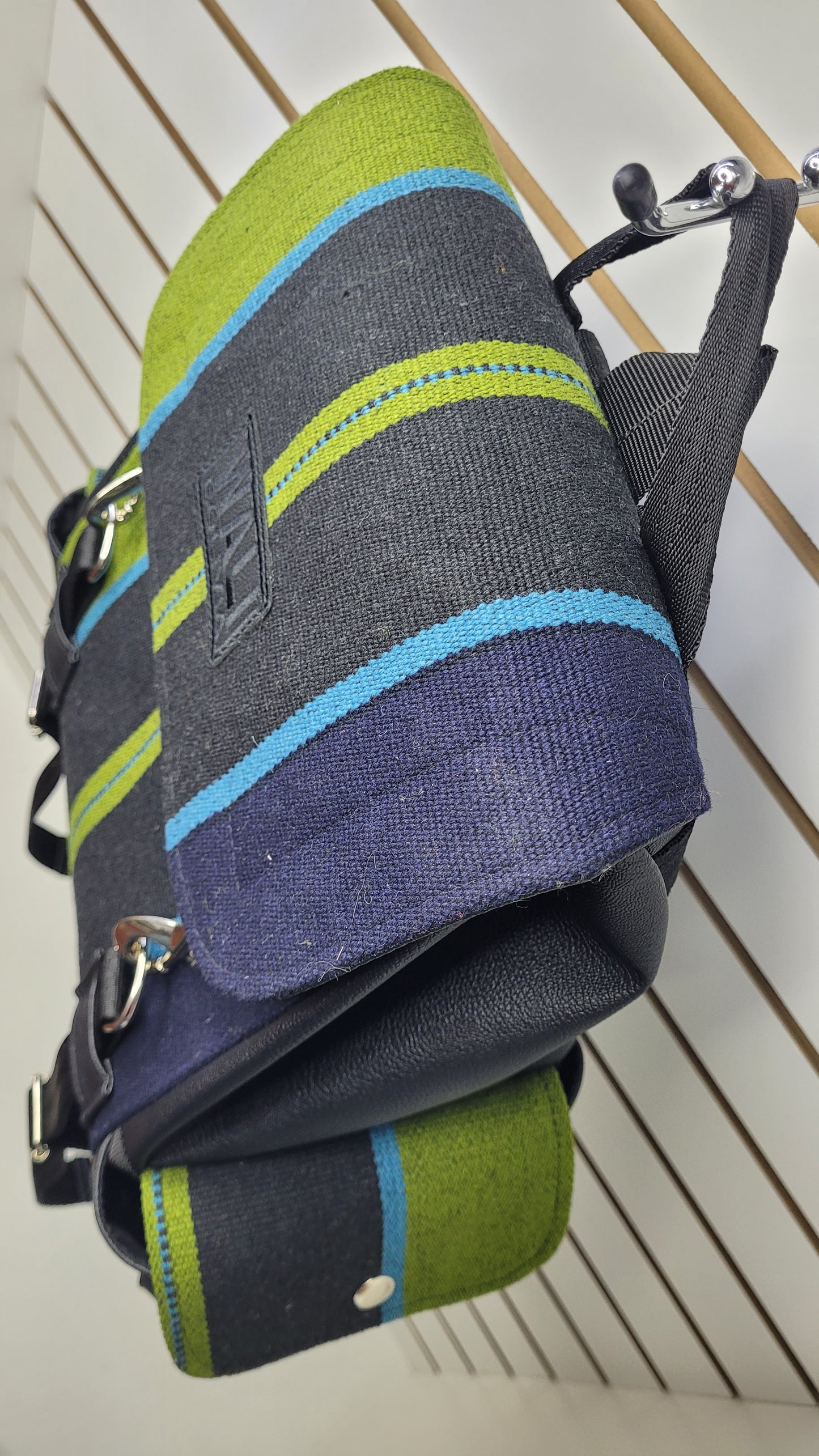 Mochila WALI (verde y azul )