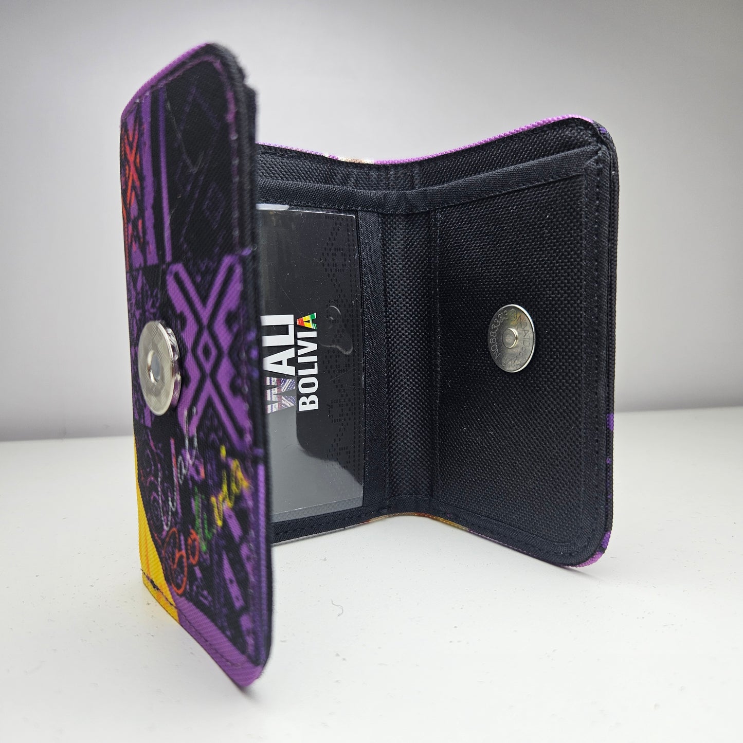 Billetera utbana triple (uww)
