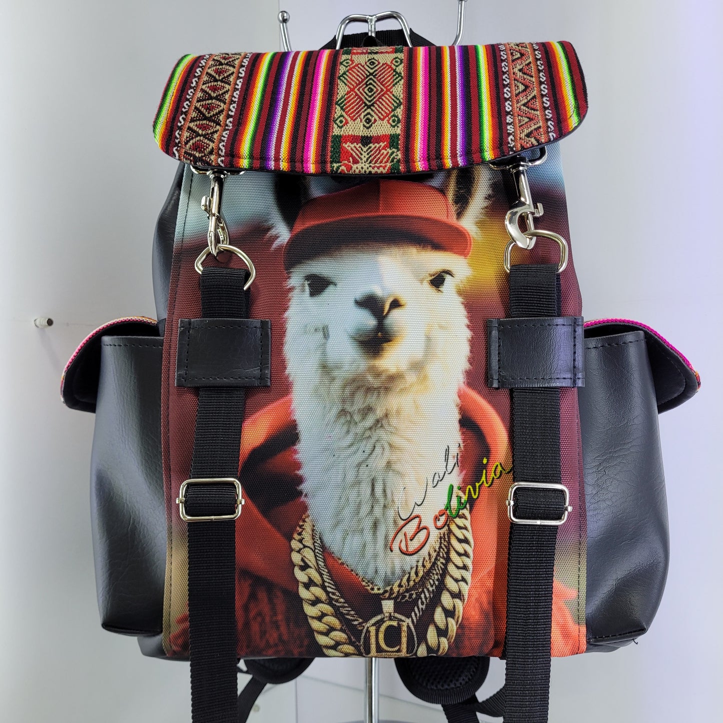 Mochila (llamita rapera)