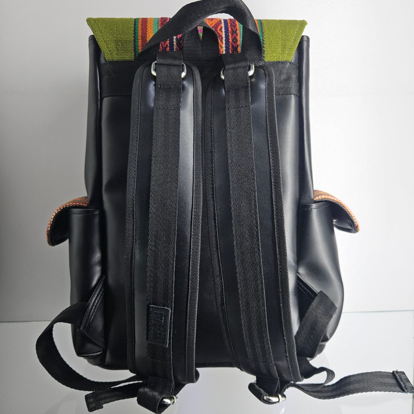 MOCHILA WALI CUERO _ Oliva
