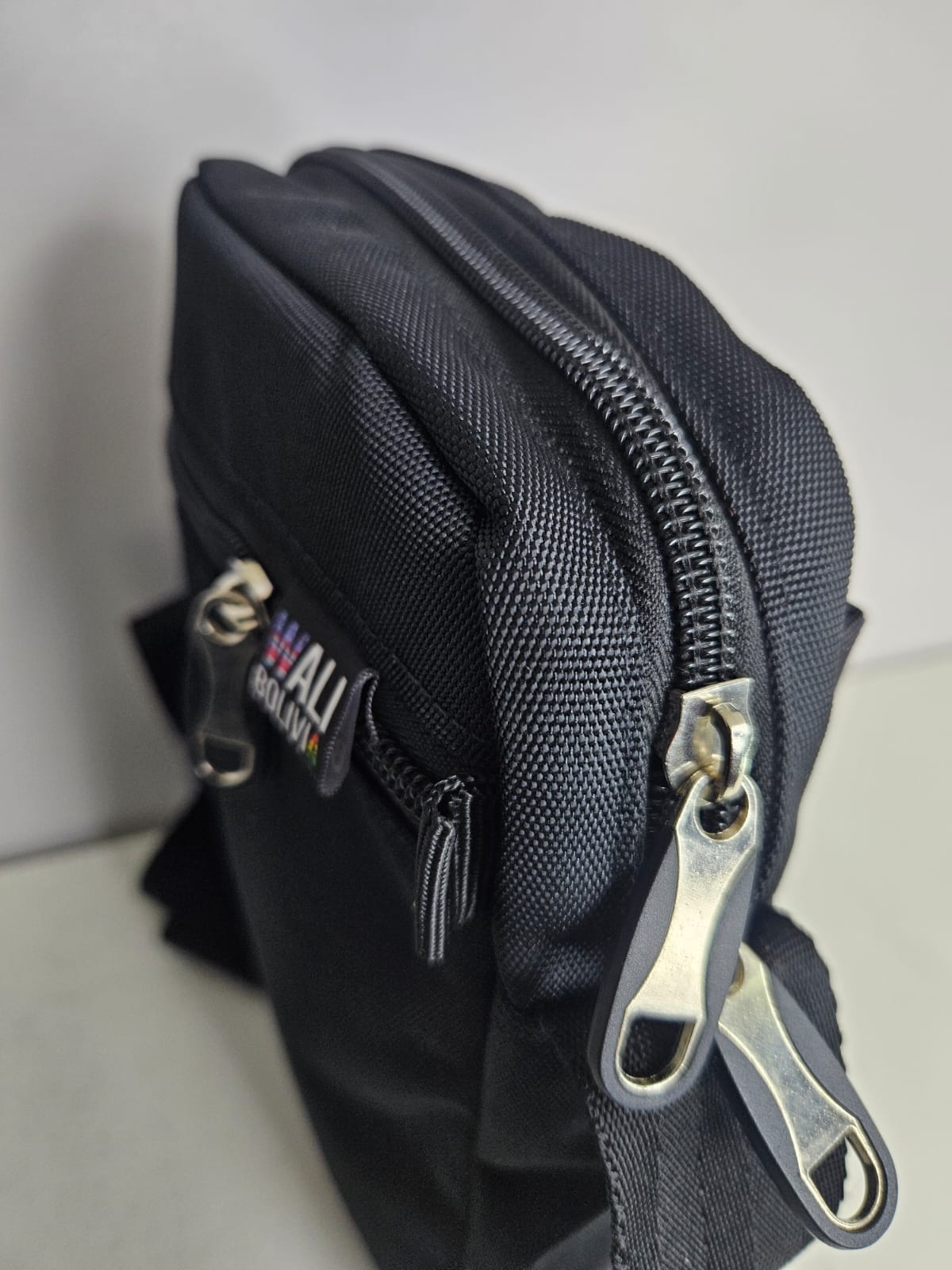 Morral (llama cantante)