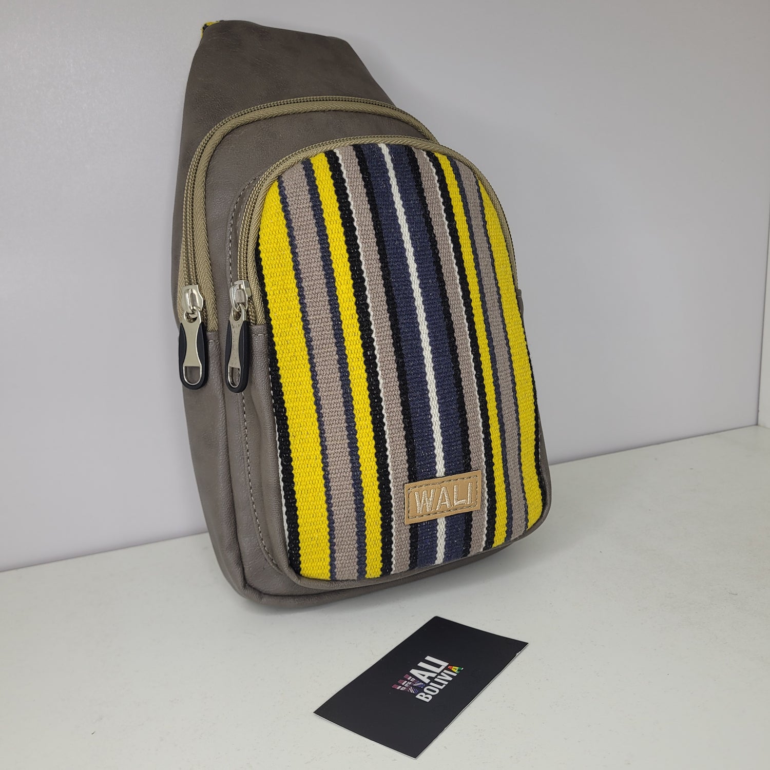 Pechera clásica de aguayo natural