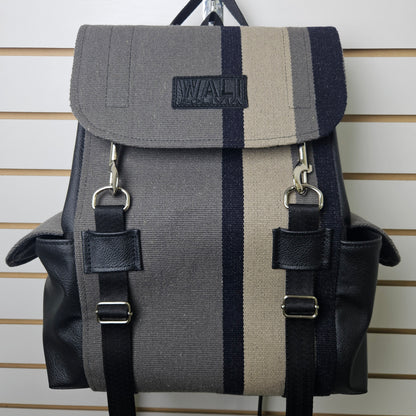 Mochila wali de aguayo natural (plomo oscuro)