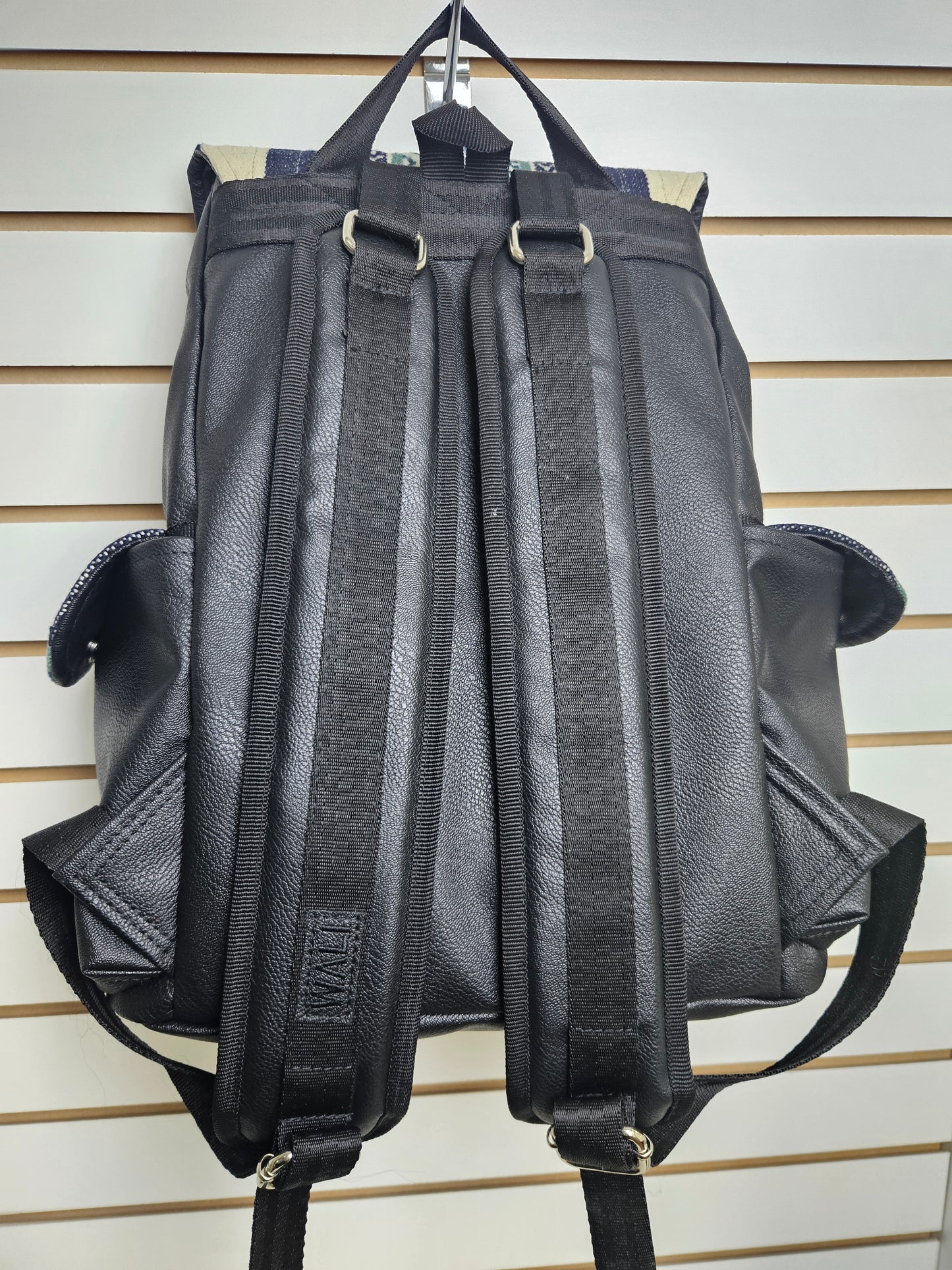 Mochila Wali (Meta con Negro)