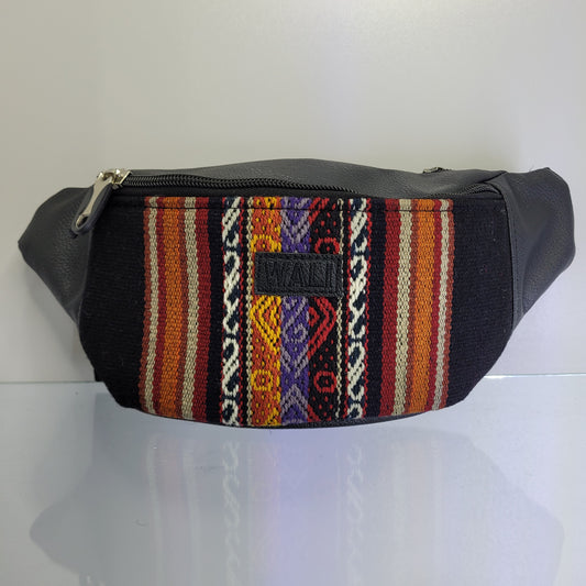 Riñonera clásica de aguayo (negro con diseño)