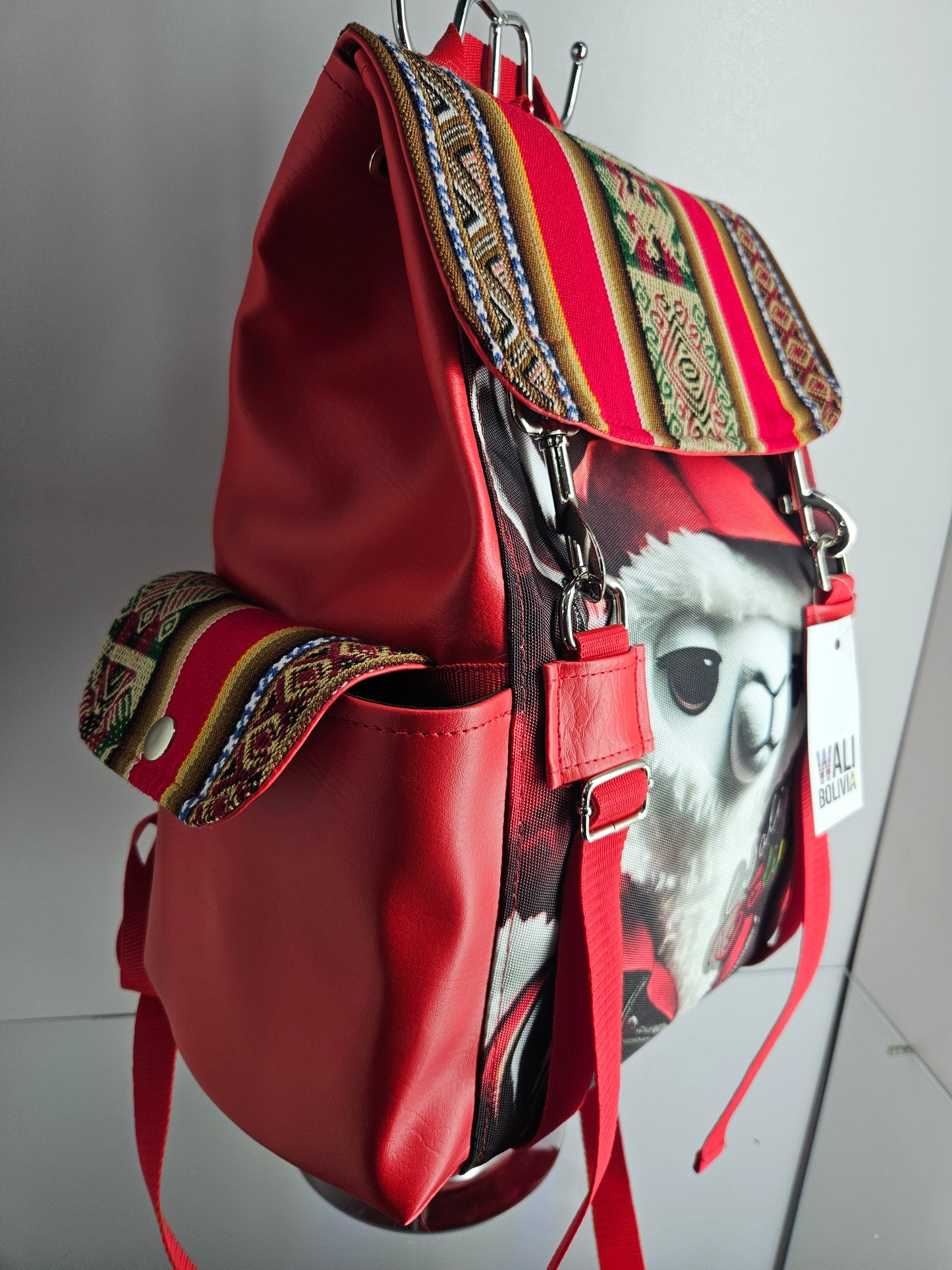 Mochila urbana (rojo llamita peluche)