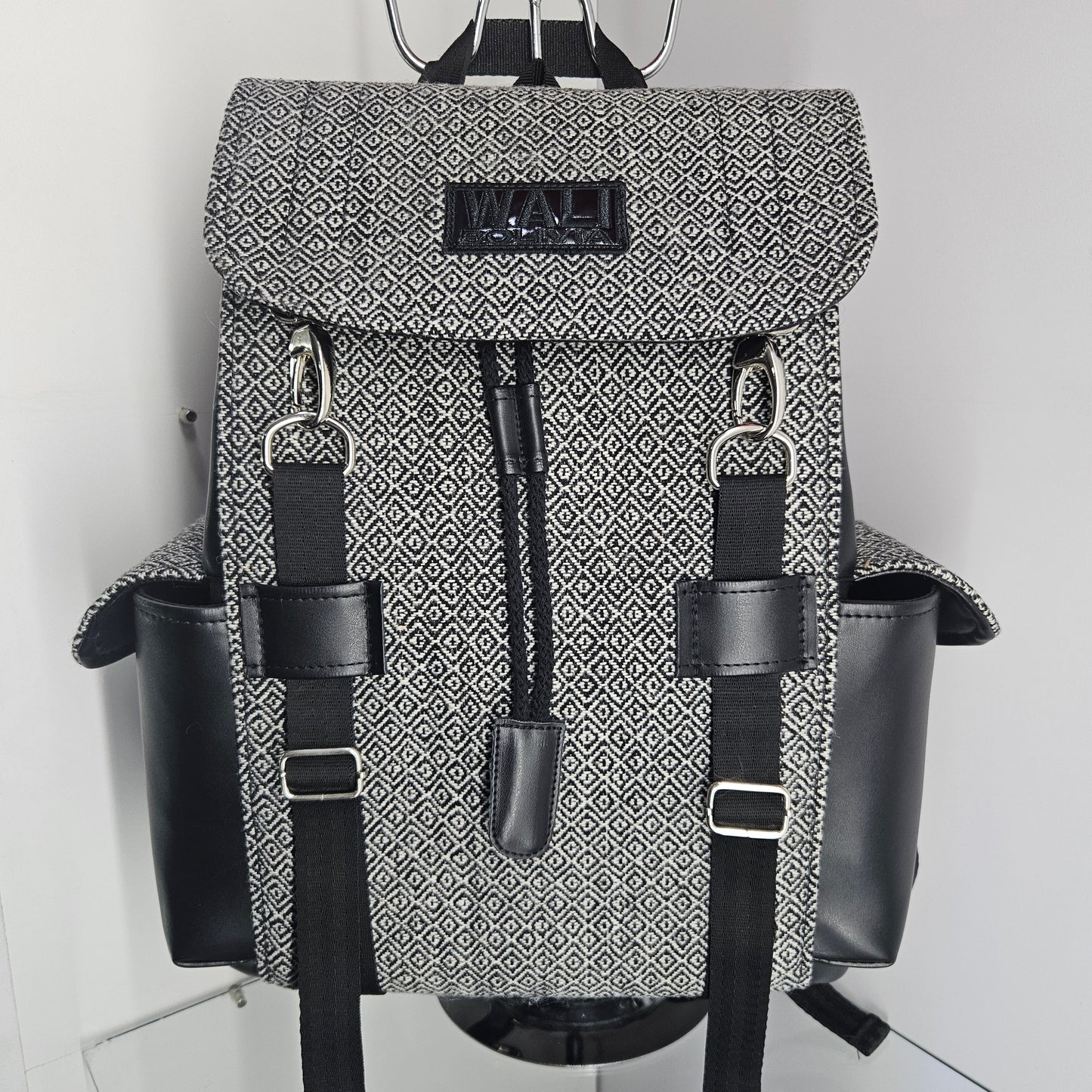 Mochila wali cuero