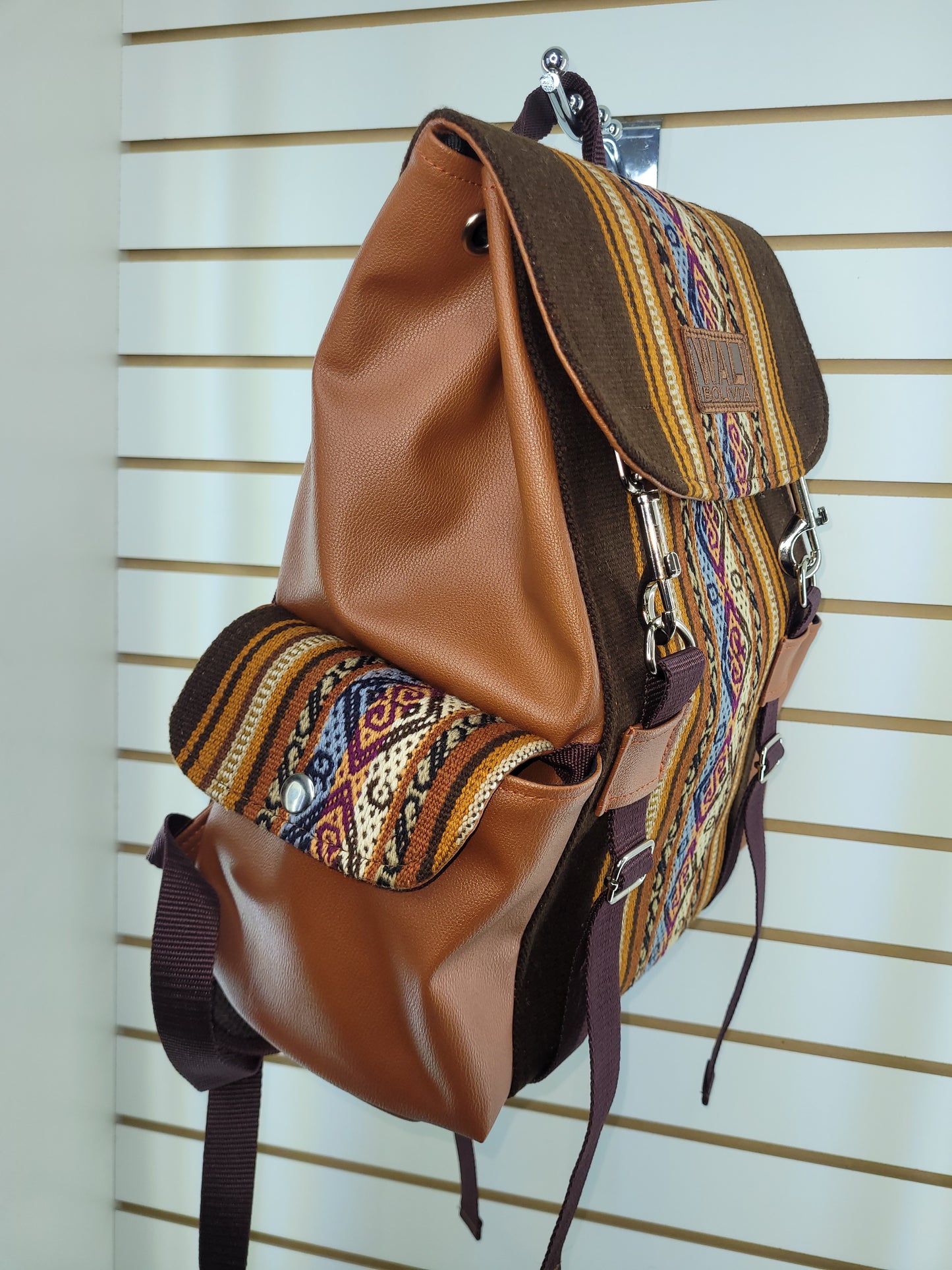 Mochila aguayo (cafe chocolate)