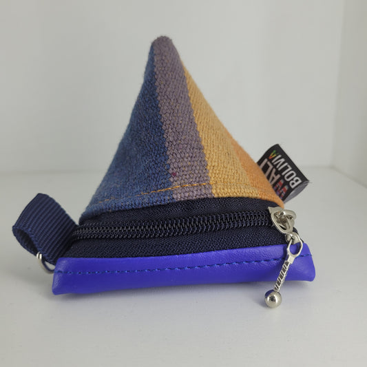 Monedero triangular (azul crema)