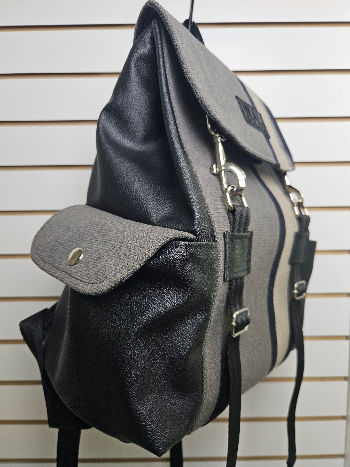 Mochila wali de aguayo natural (plomo oscuro)