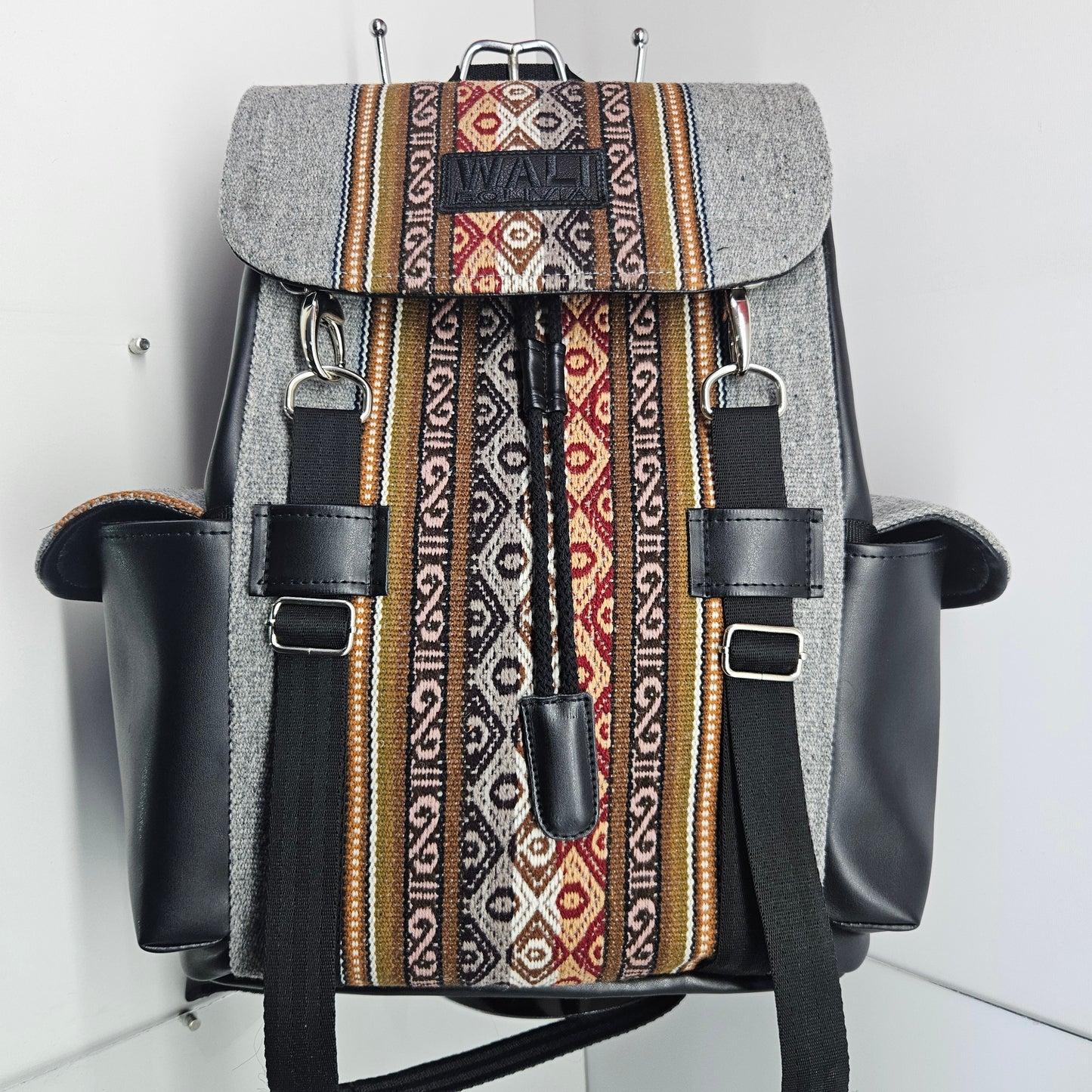 Mochila wali cuero (plomo don diseño)