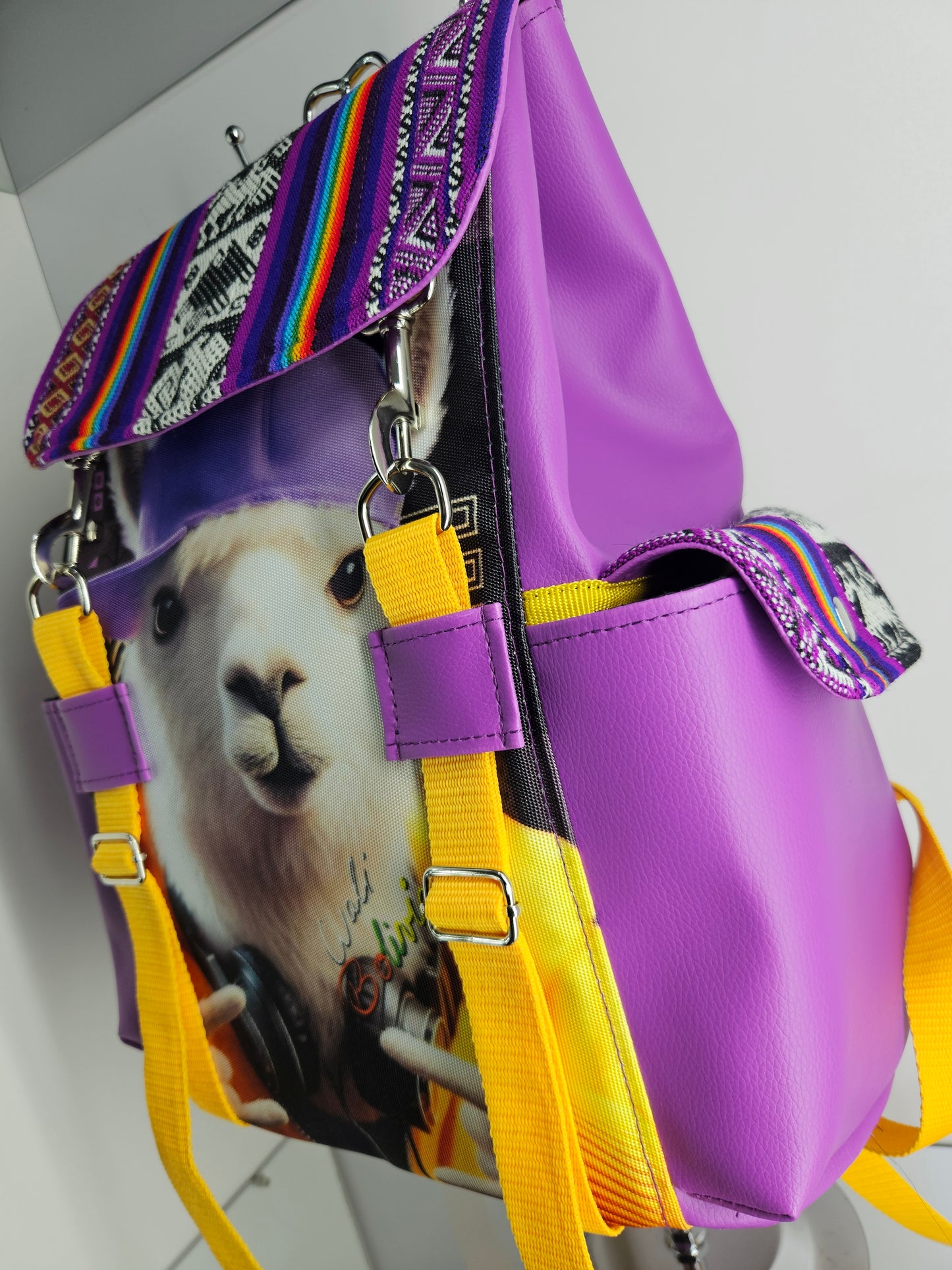 Mochila urbana (llama uwu)