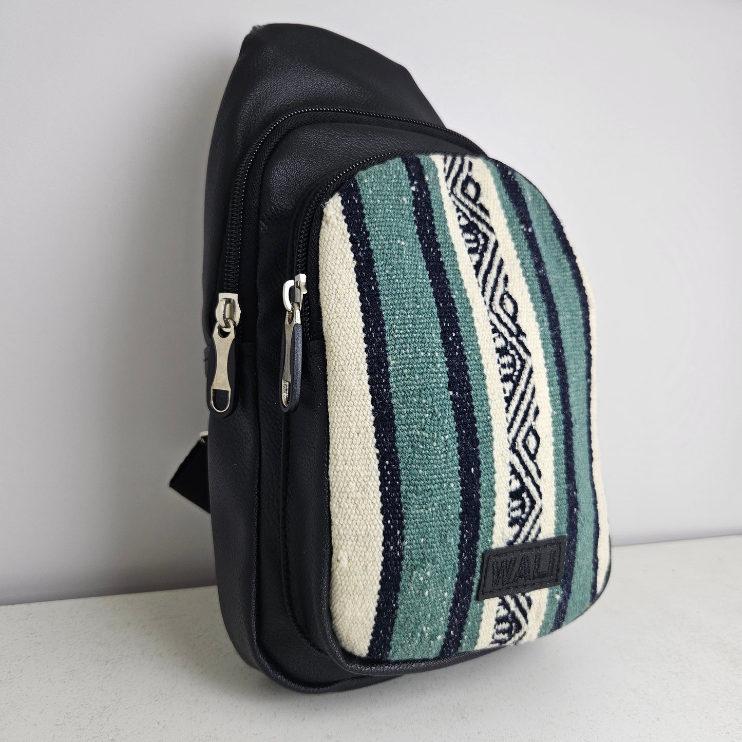 Pechera de aguayo (jade cuero negro)