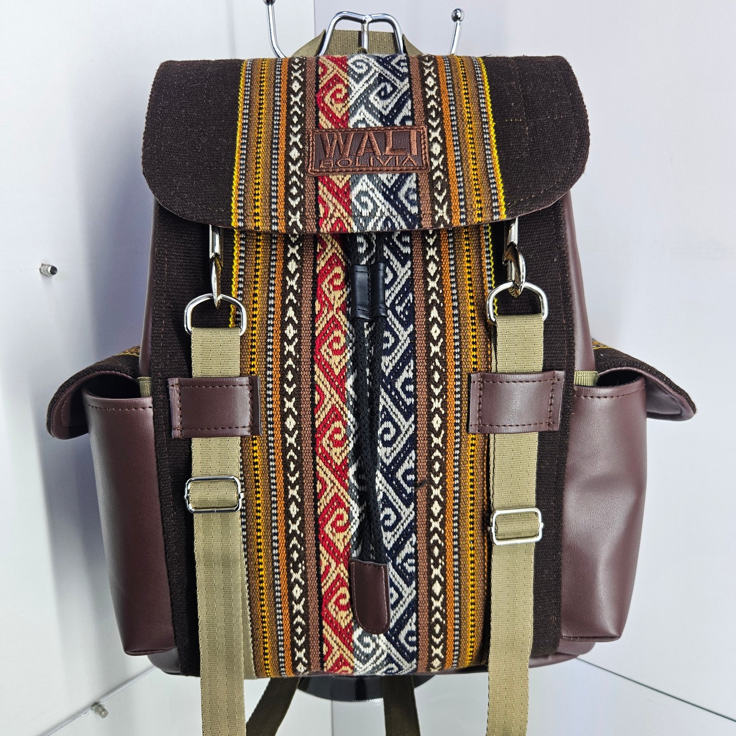 Mochila wali cuero aguayo