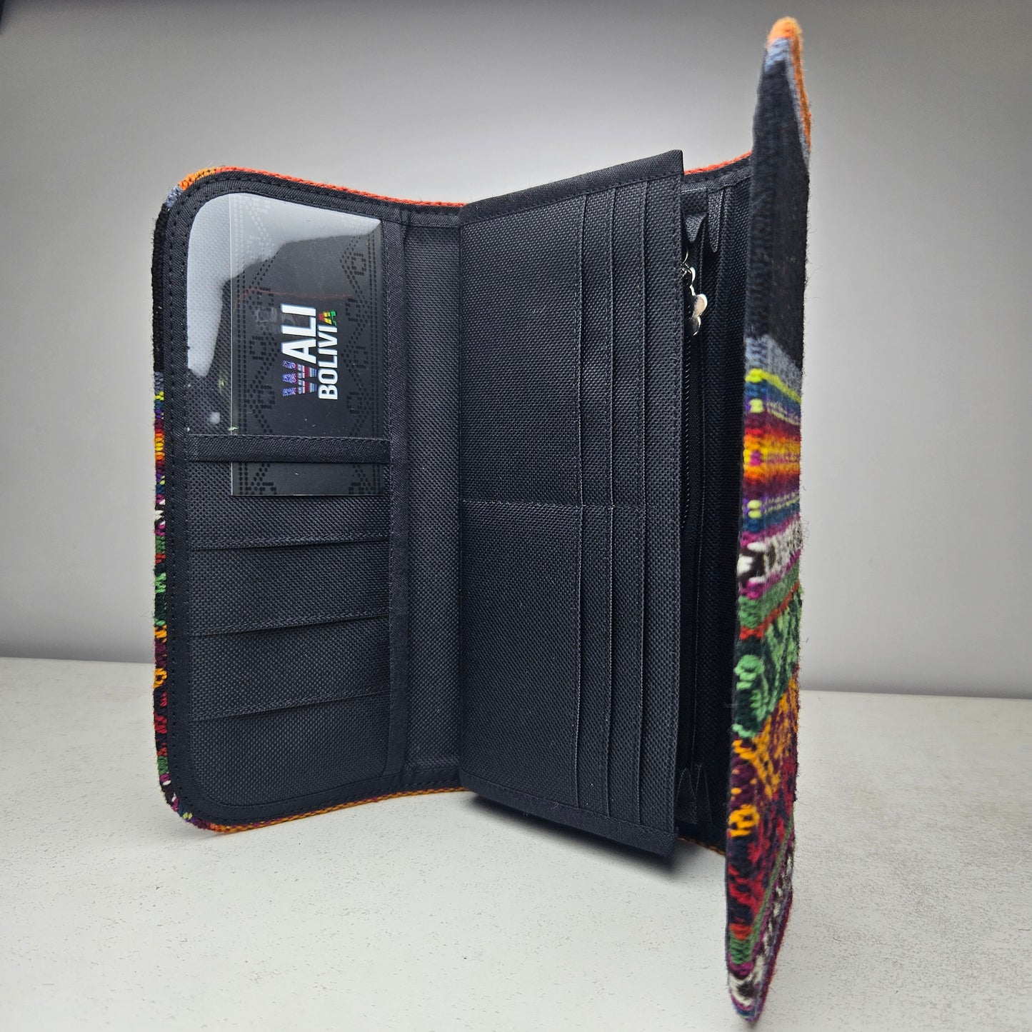 Billetera Portacelular (carbón diseño bajo)
