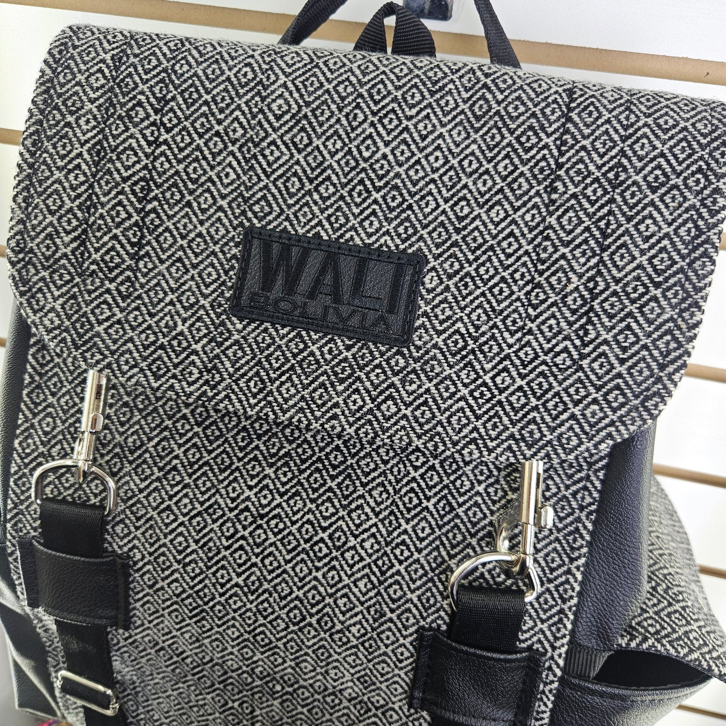Mochila WALI (Perdiz Blanco y Negro)