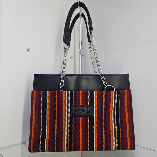 Cartera con cadena (espinela)