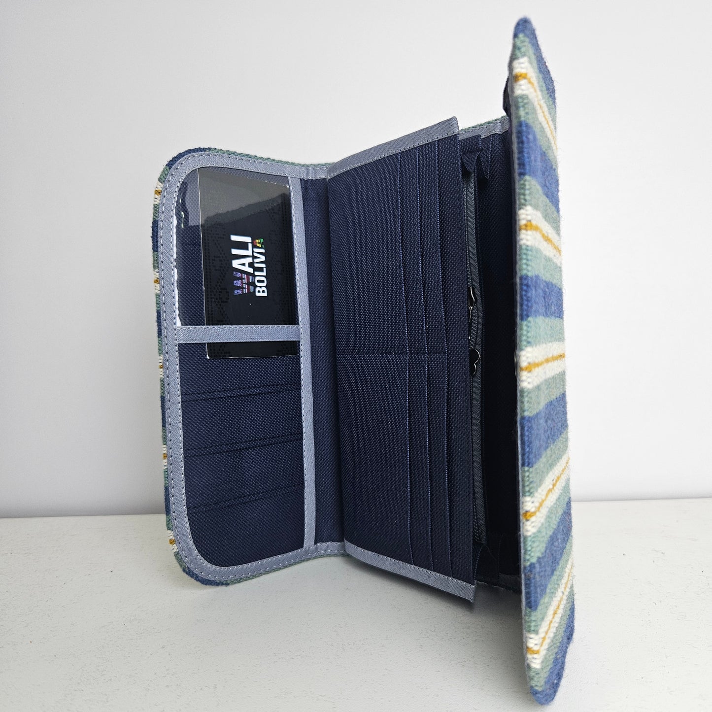 Billetera Portacelular (celeste esmeralda)