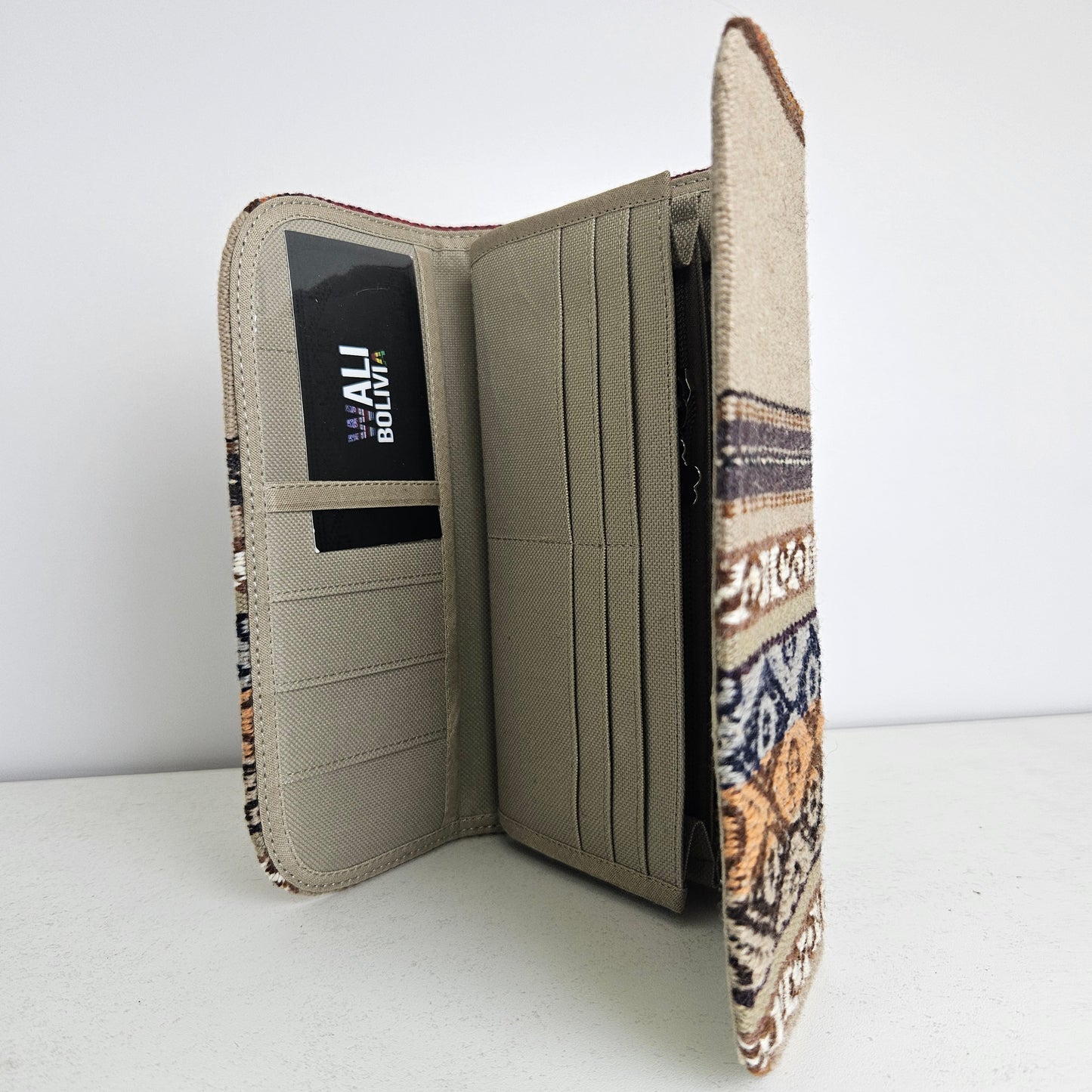 Billetera Portacelular (beige diseño bajo)