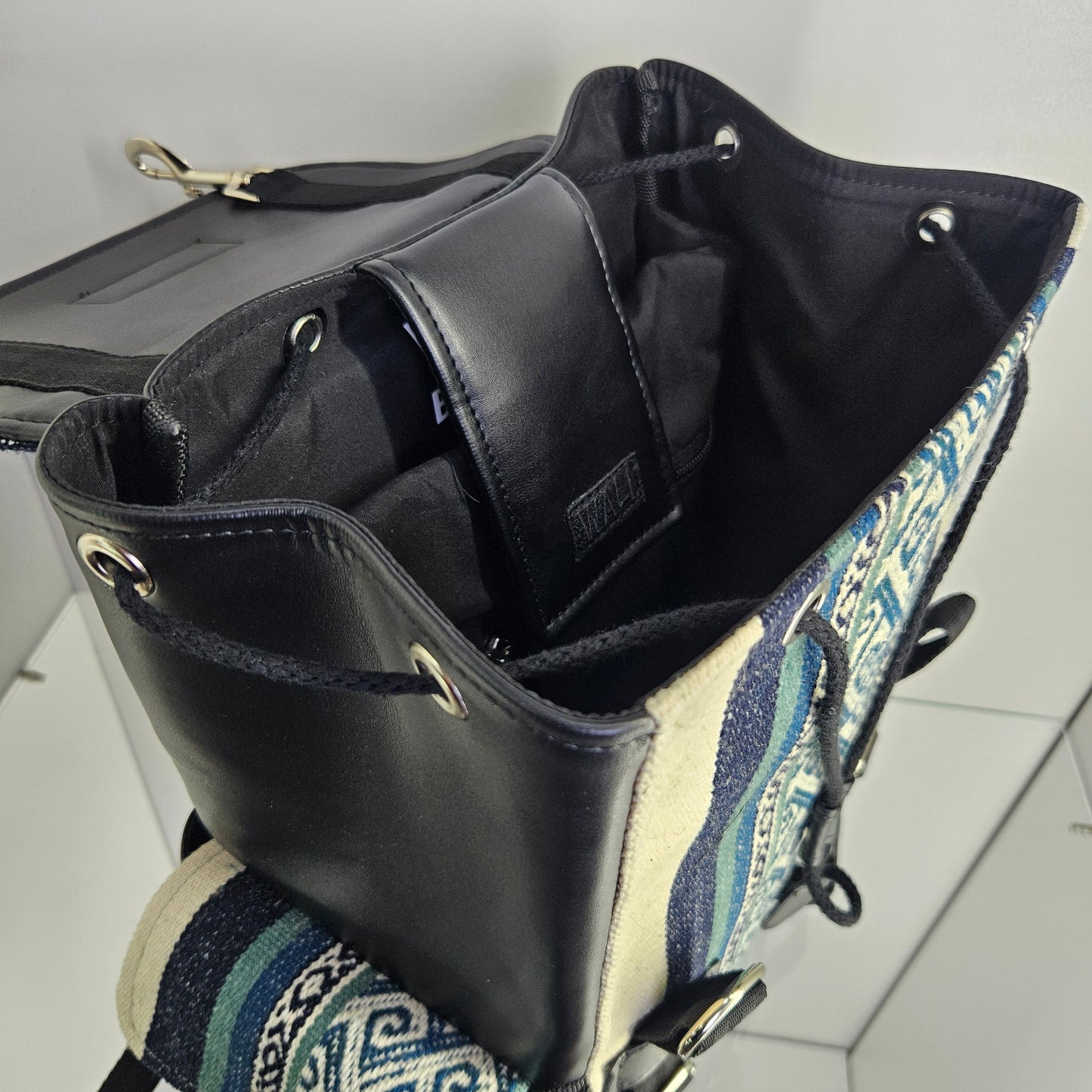 Mochila wali cuero aguayo (jade)