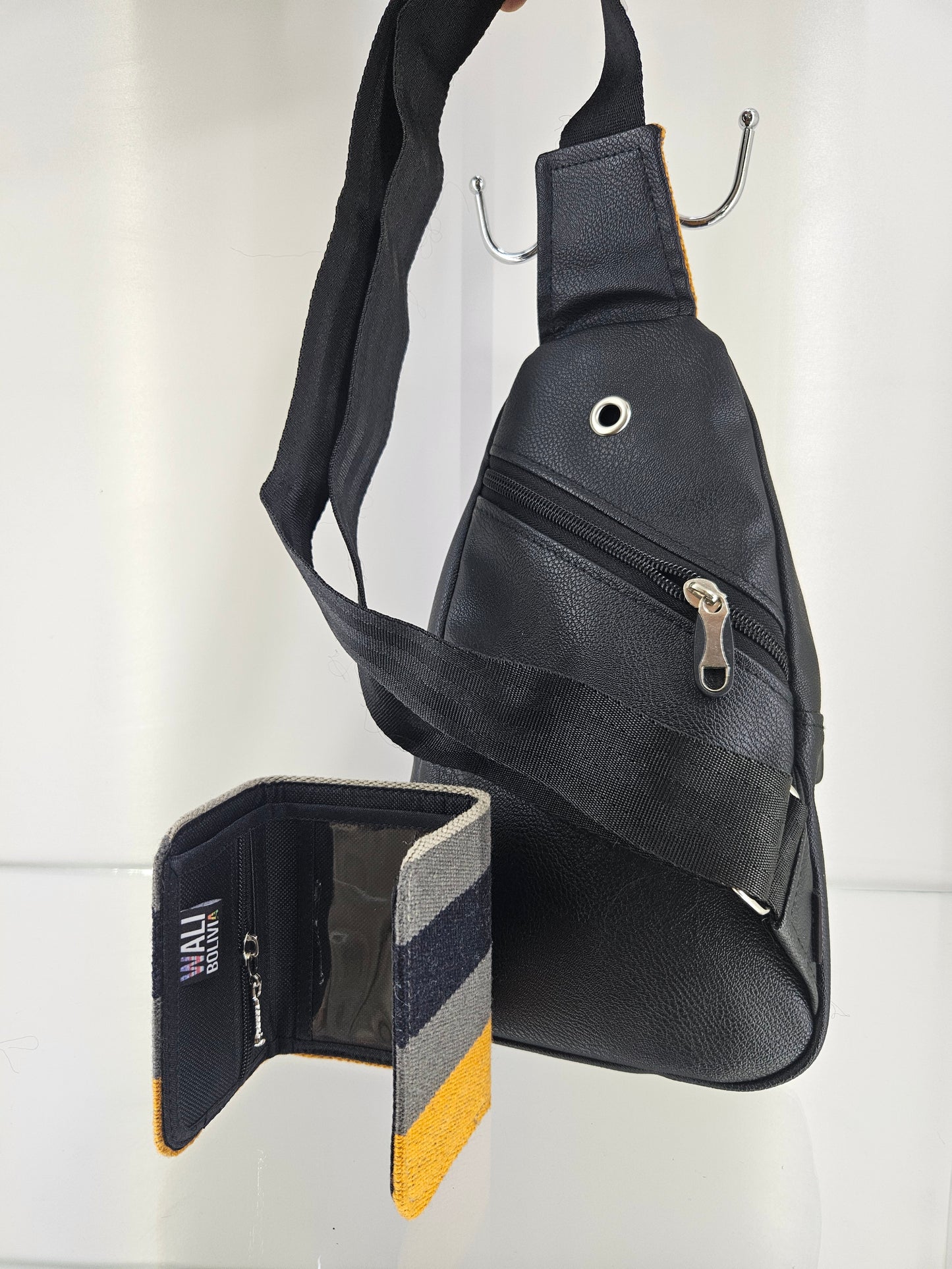 Combo pechera y billetera triple (api)