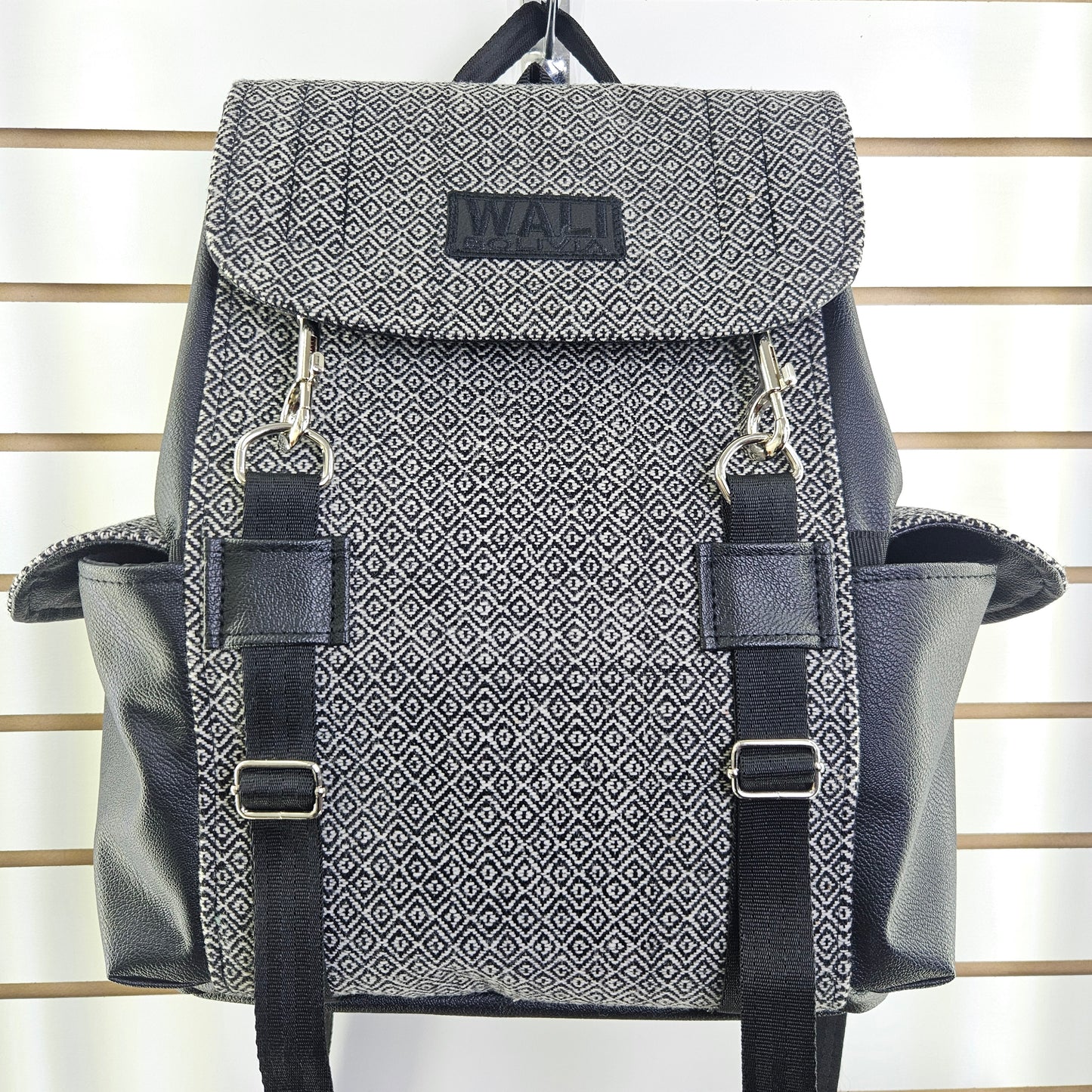 Mochila WALI (Perdiz Blanco y Negro)