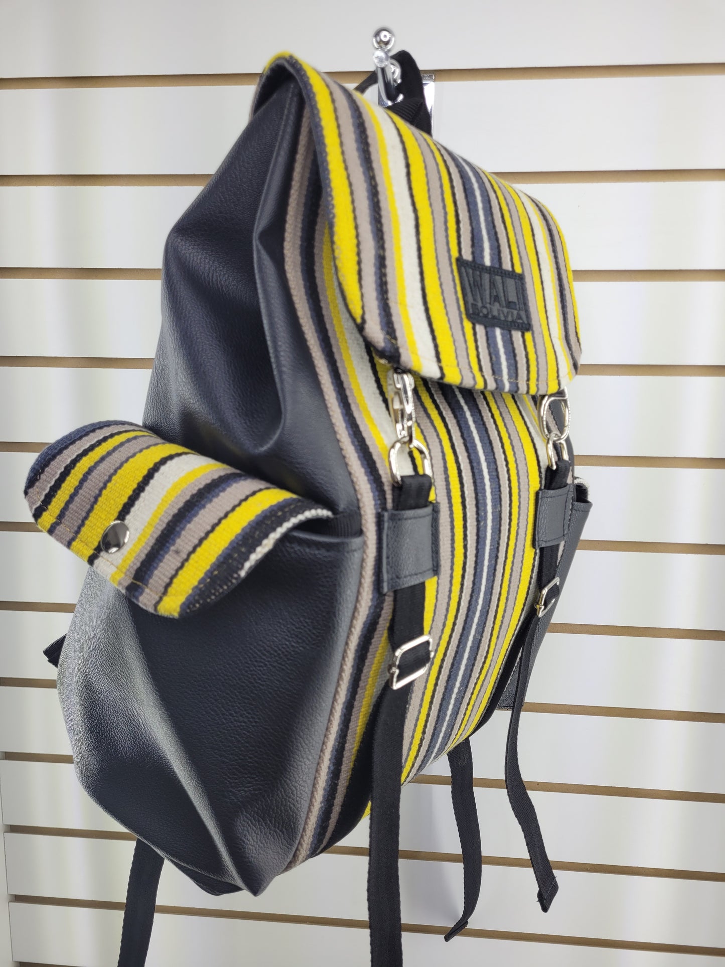 Mochila Wali (tigre negro)