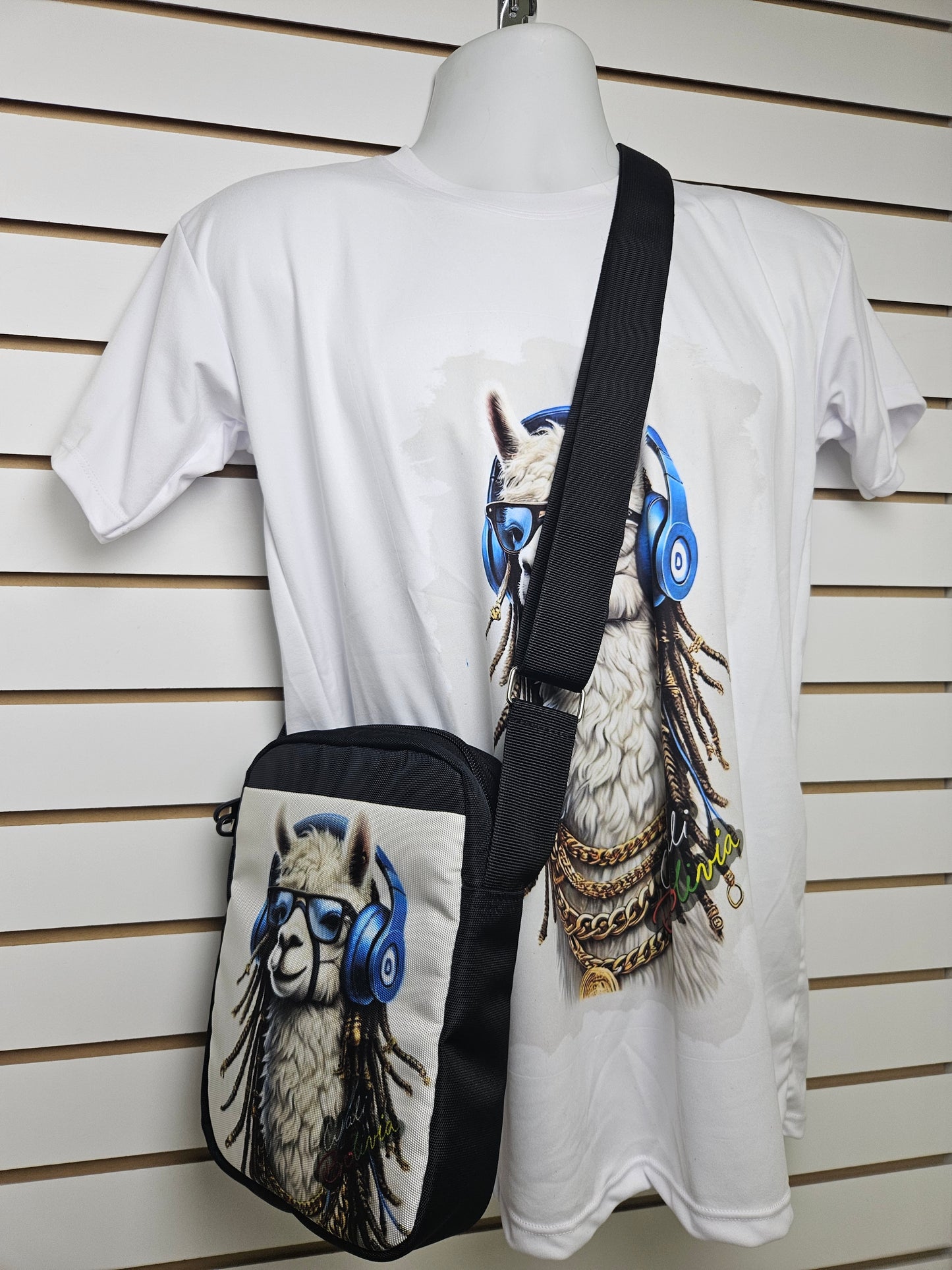Combo polo y morral urbano (llama cadenas)