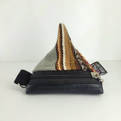 Monedero triangular (plomo claro)