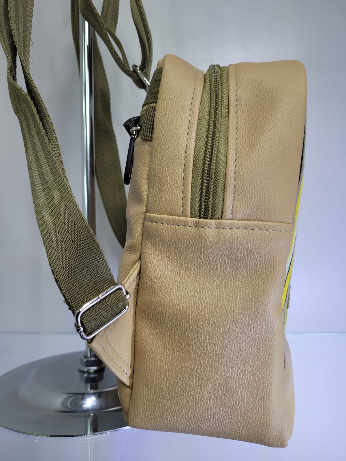 Mochila mini para dama (tigre claro)