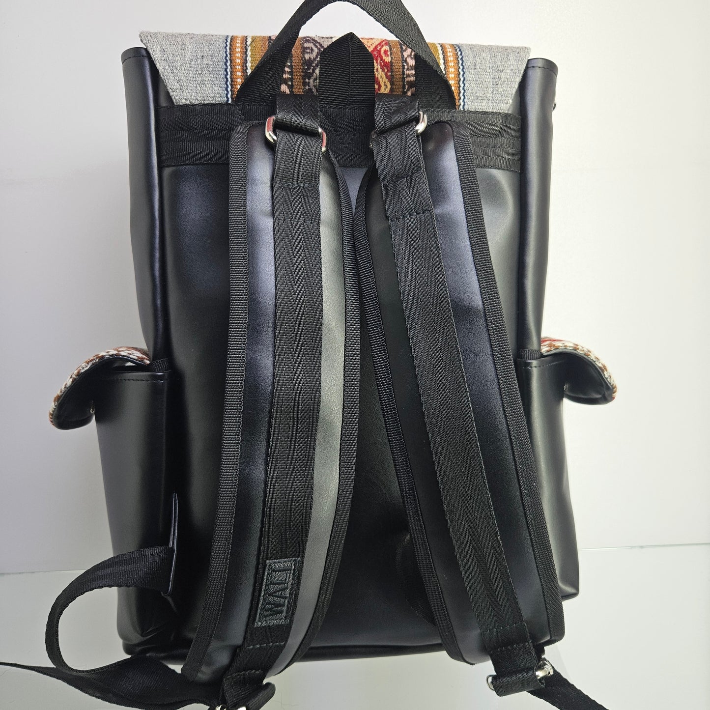Mochila wali cuero (plomo don diseño)