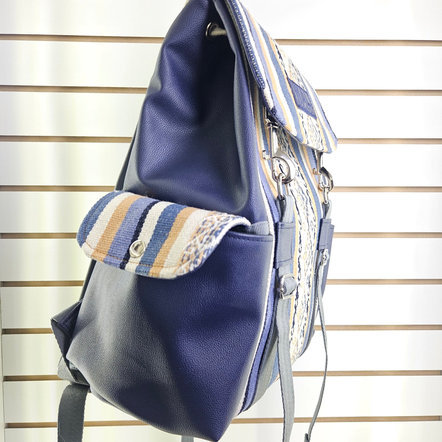 Mochila de aguayo (azul cremita)