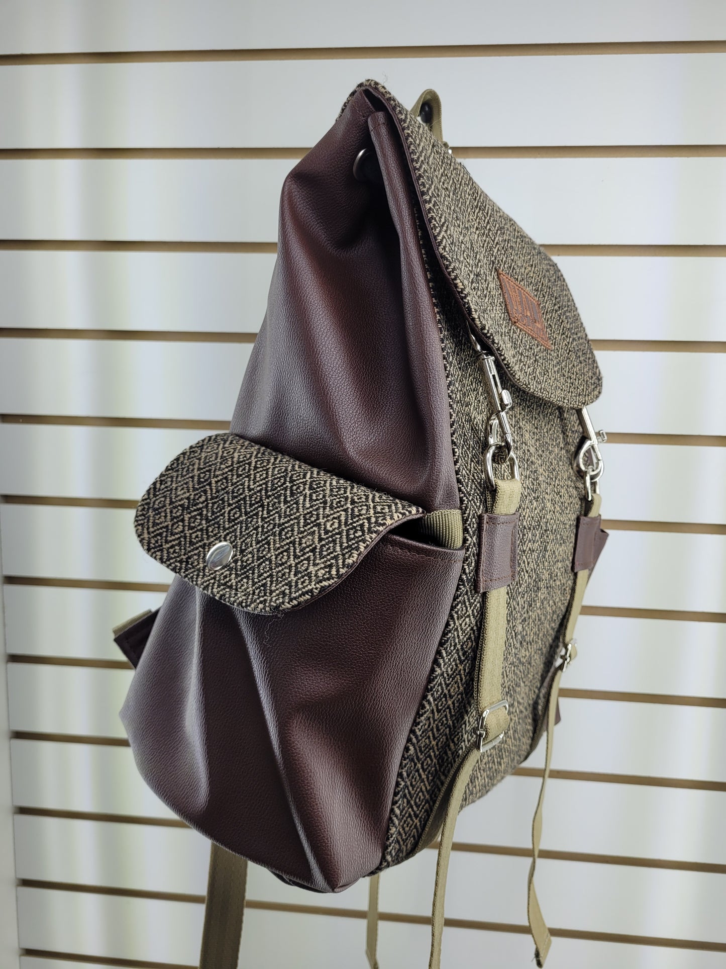 Mochila aguayo (Perdiz cafe)