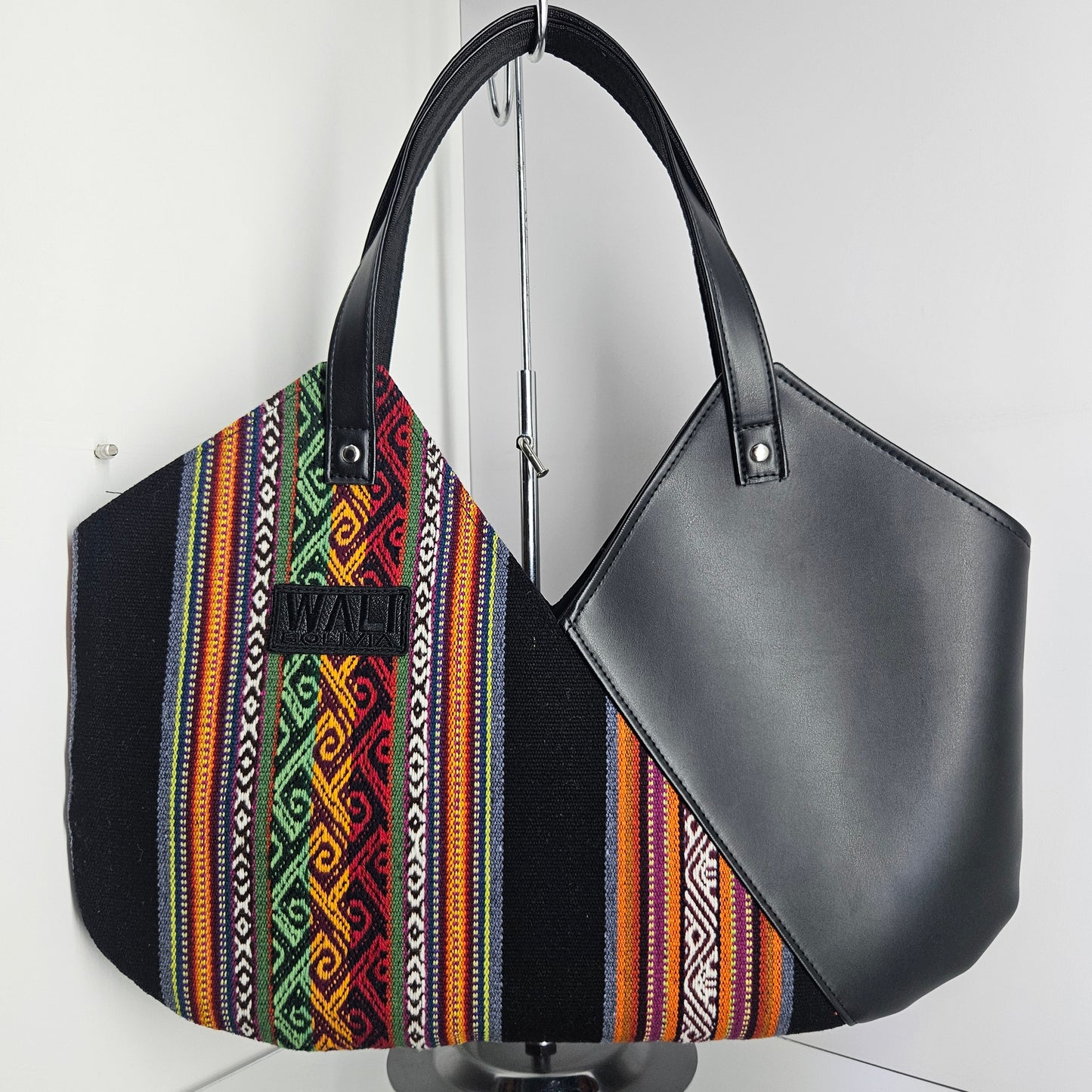 Cartera V de oficina (negro fuego)