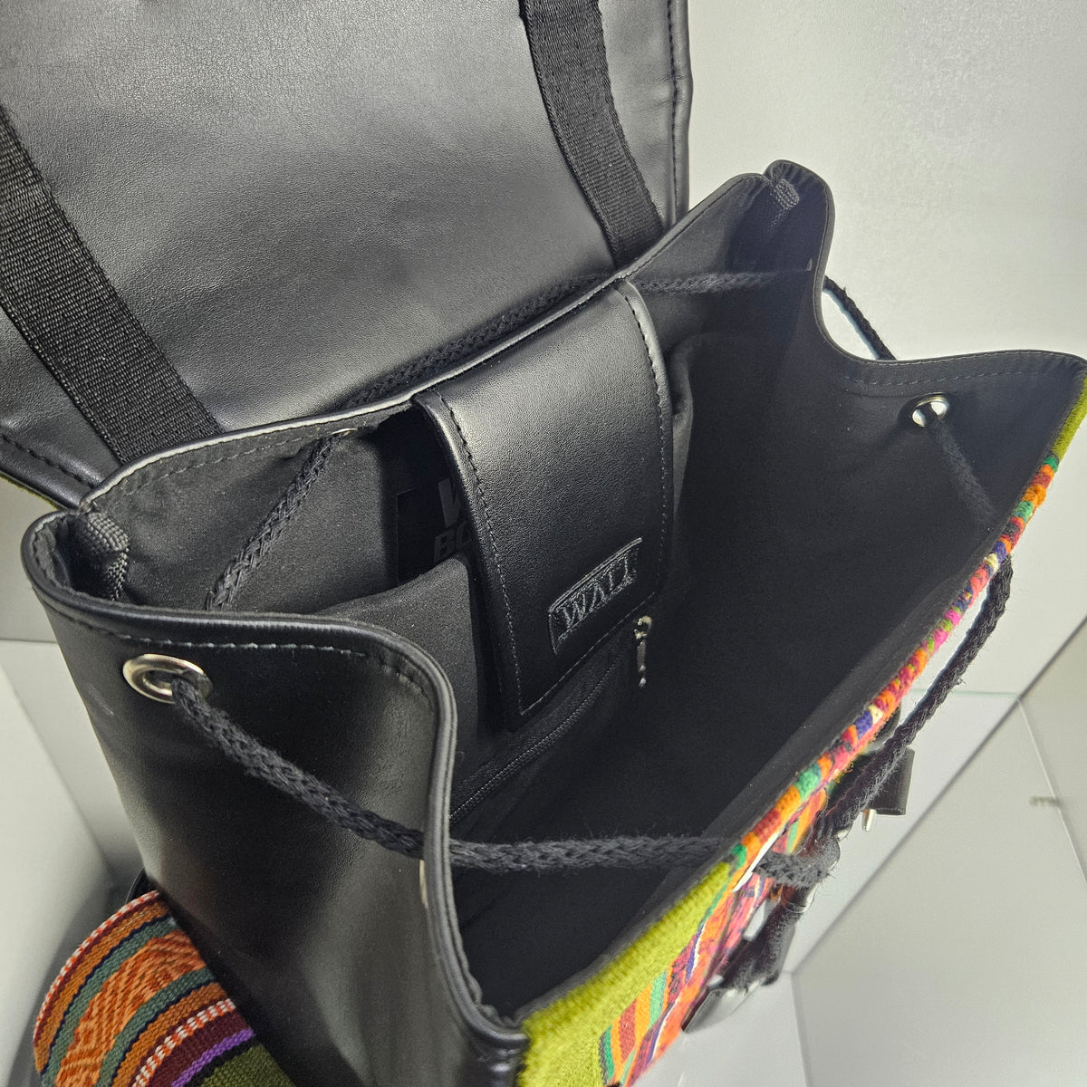 MOCHILA WALI CUERO _ Oliva