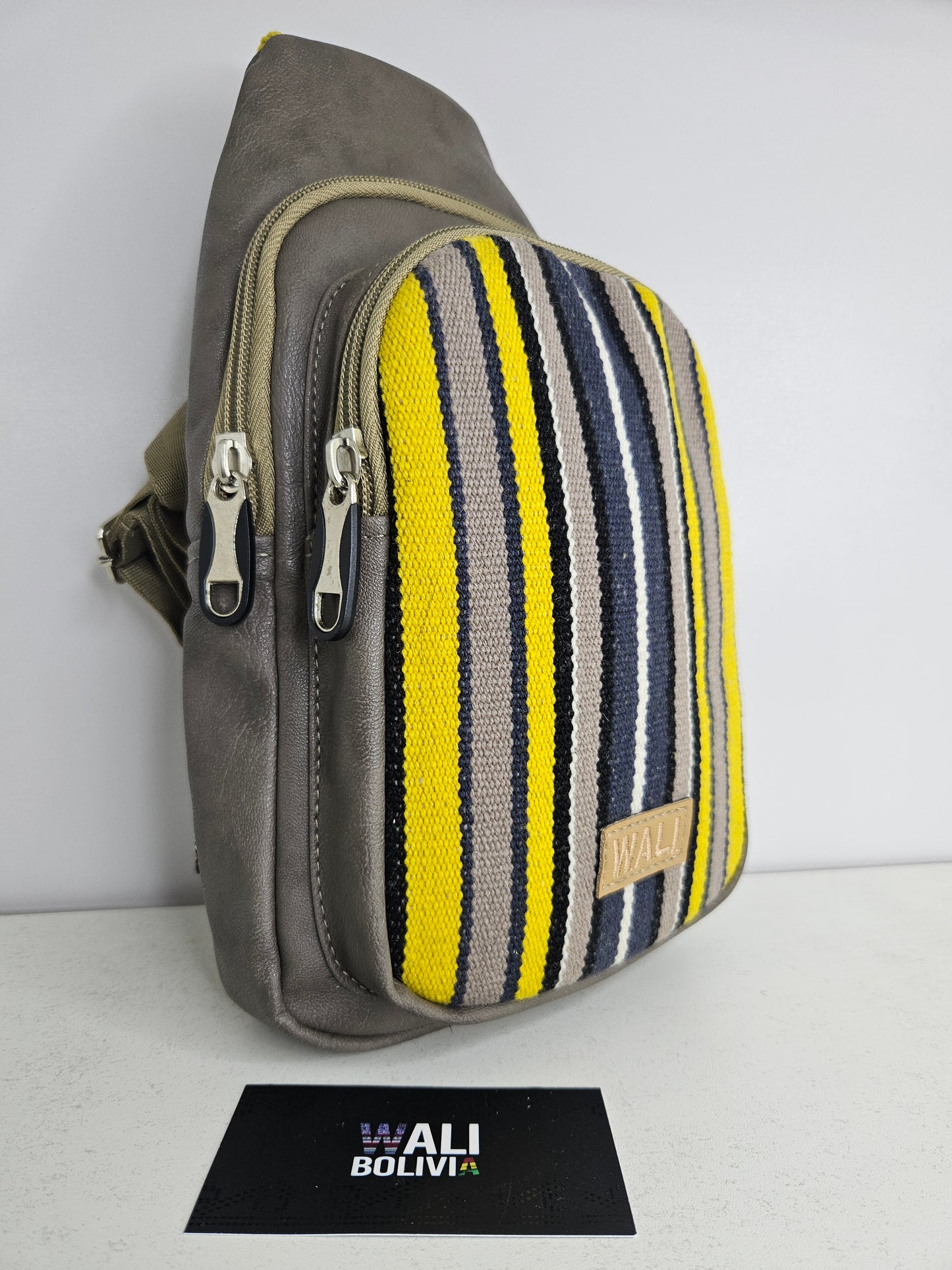 Pechera clásica de aguayo (tigre)