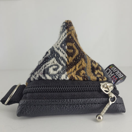 Monederos triangular con diseño