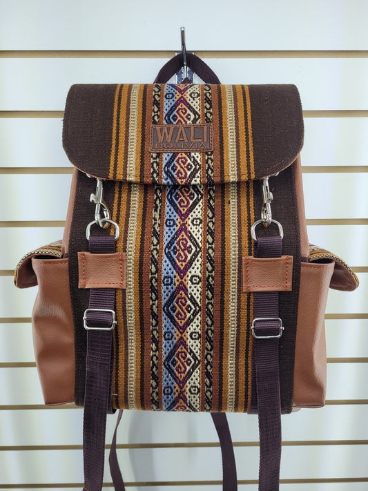 Mochila aguayo (cafe chocolate)