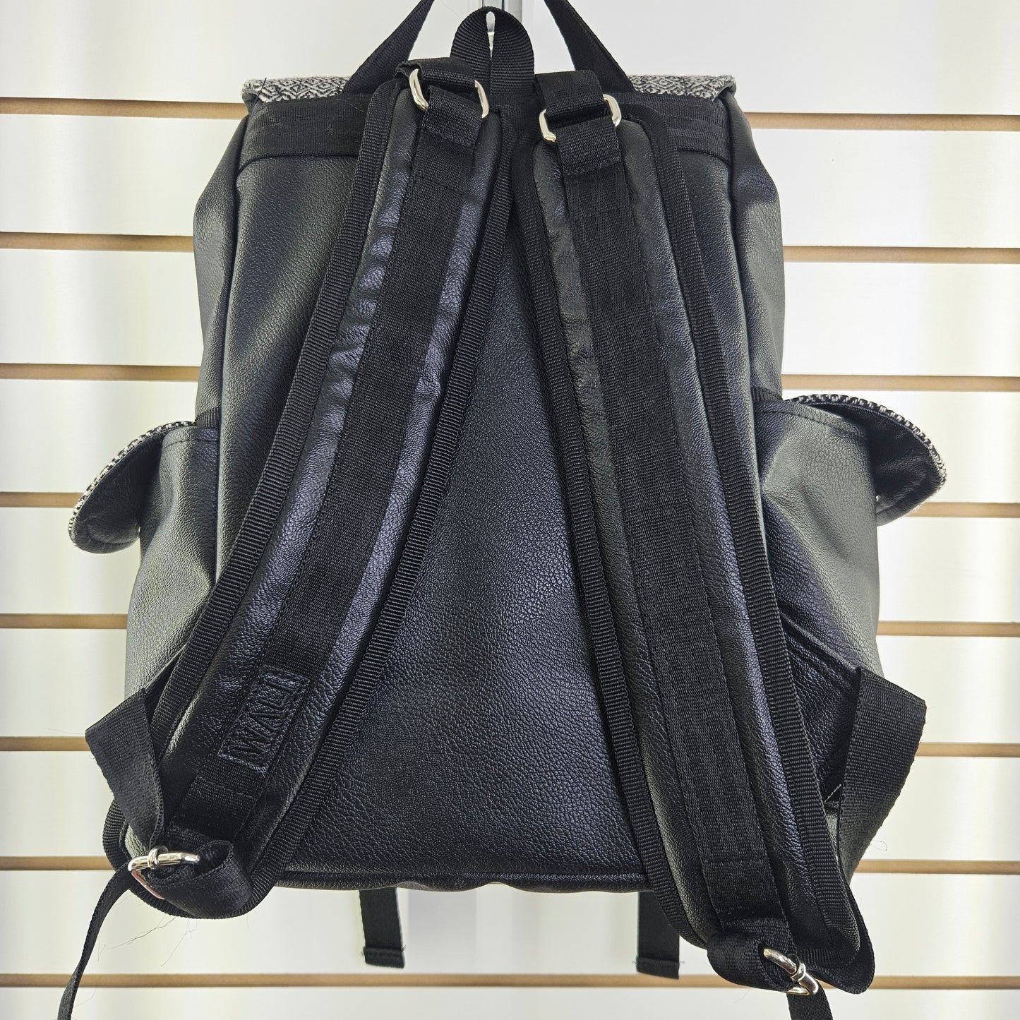 Mochila WALI (Perdiz Blanco y Negro)