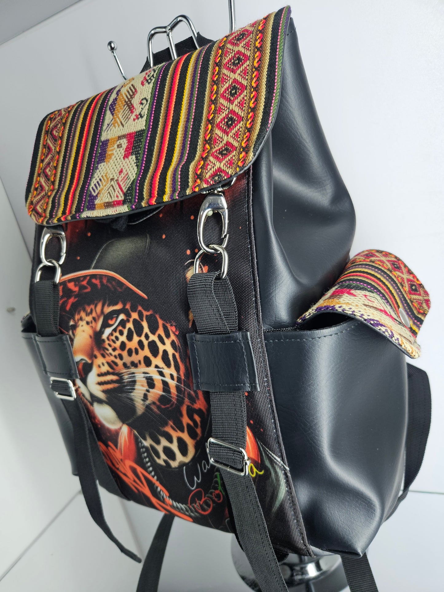 Mochila urbana (leopardo)