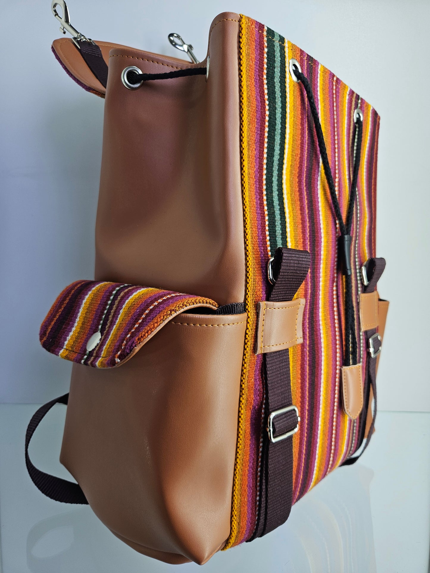 Mochila Wali cuero aguayo (potosino)