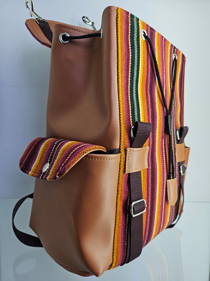 Mochila Wali cuero aguayo (potosino)