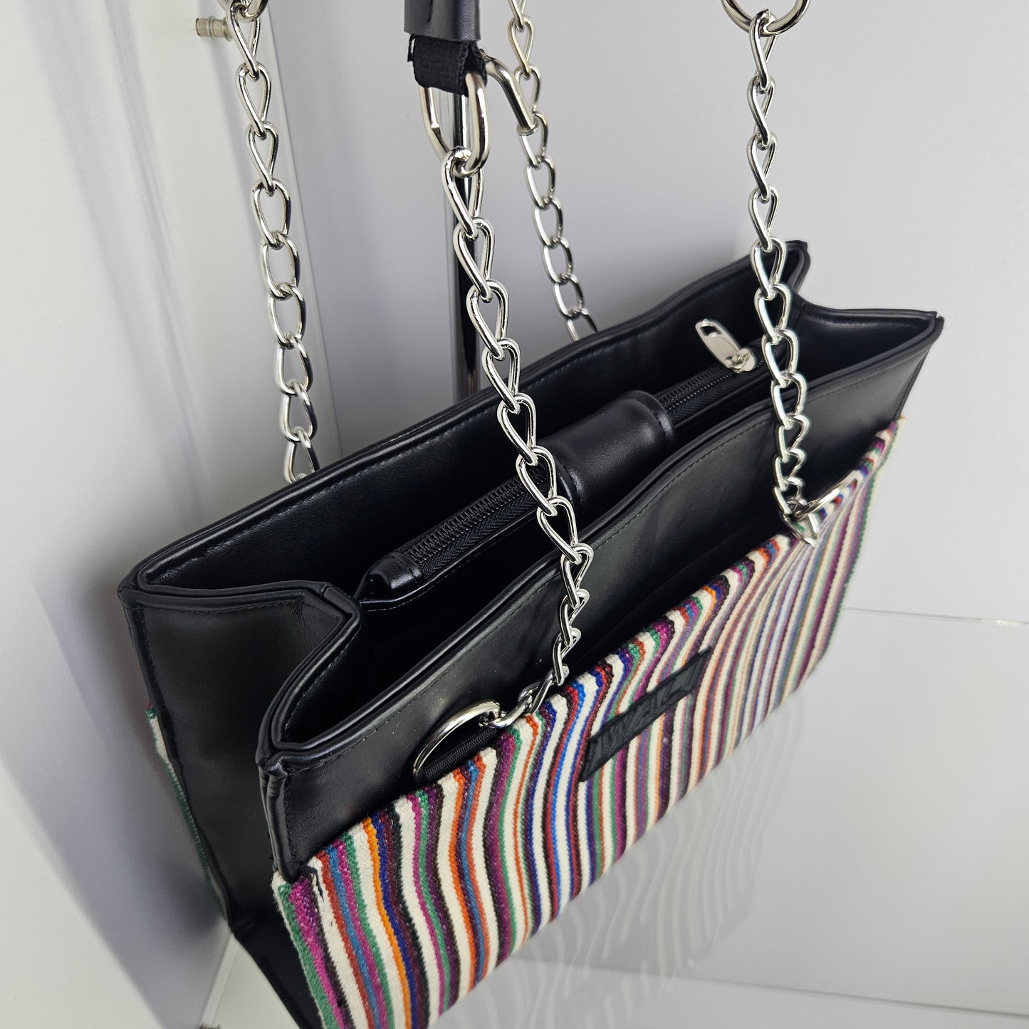 Cartera con cadena (multicolor)