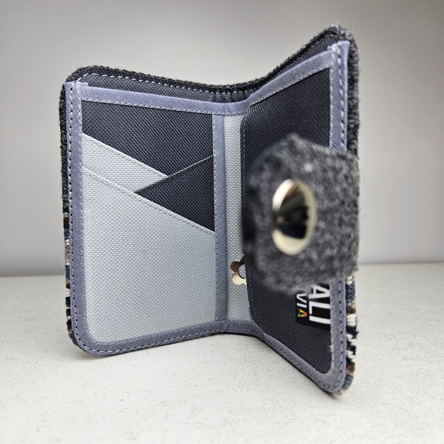 Billetera con broche (gris lobo)